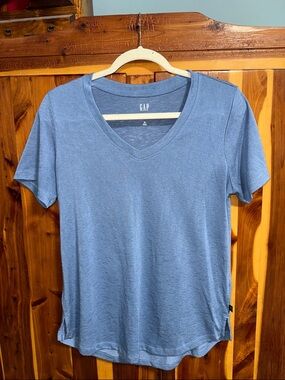 GAP Light Blue V-Neck Short Sleeve Tee